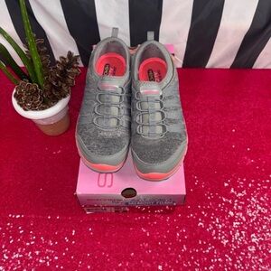 Skechers Women's Gray and Pink Athletic Sneakers